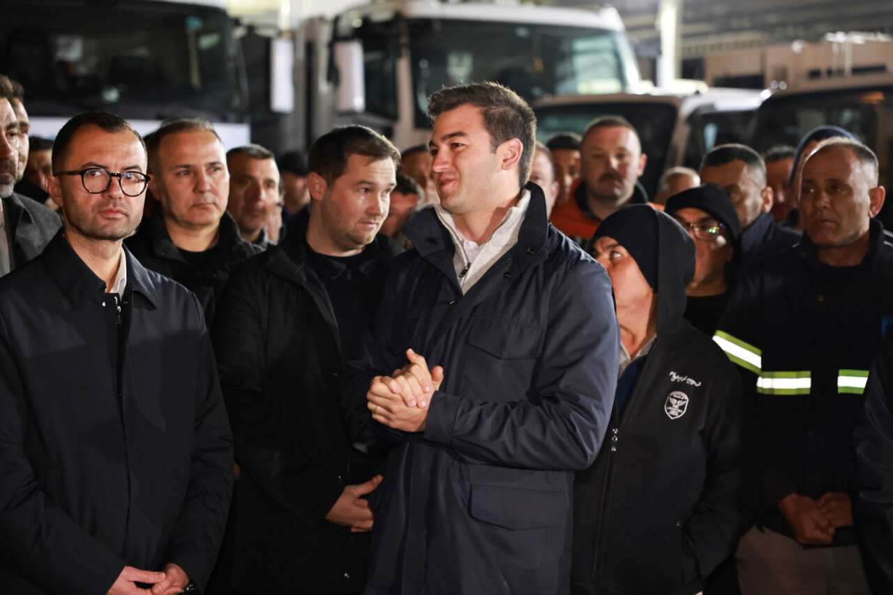 Başkan Tamer Mandalinci Temizlik İşleri Personeliyle Sahurda Buluştu 3